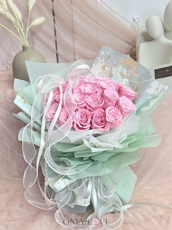 L161 Classic Elegance Rose Bouquet – Florist Pandan Jaya