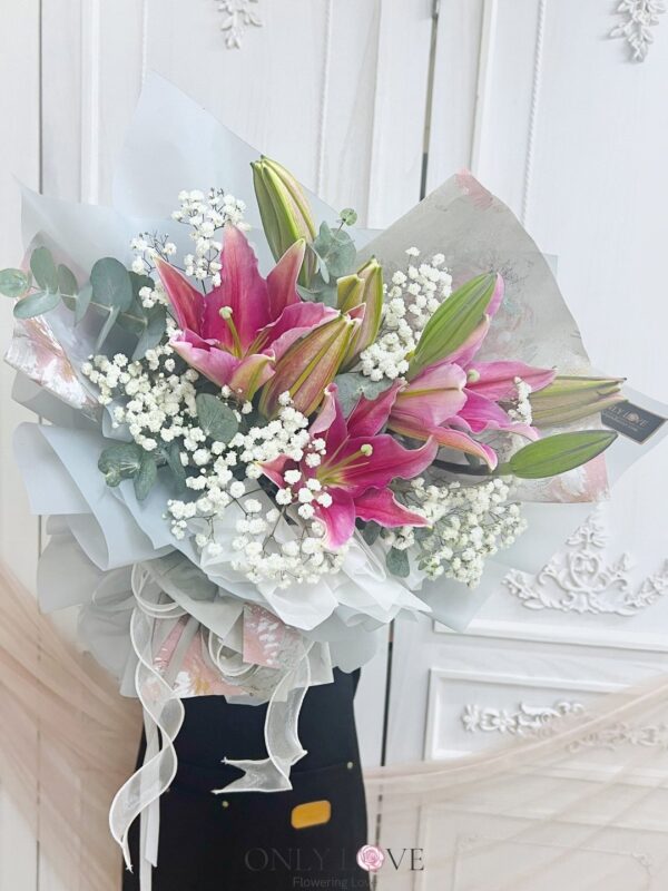 A22 Classic Elegance Lilies Bouquet – Florist Semenyih