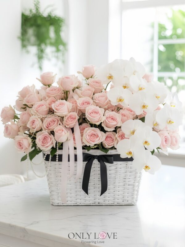 B42 Rose & Phalaenopsis Flower Basket