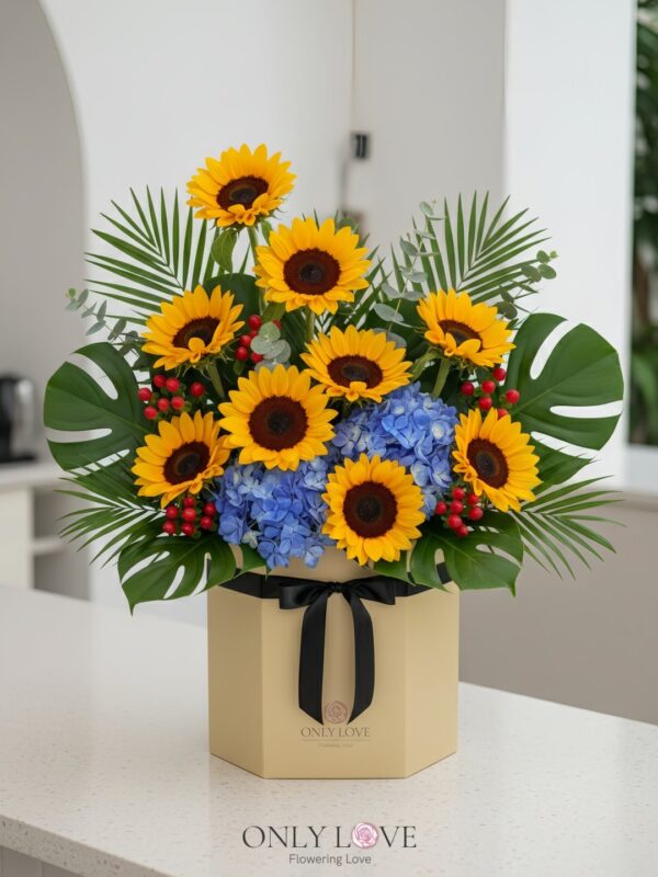 BB120 Sunflowers Hydrangea Flower Bloom Box – Florist Desa ParkCity