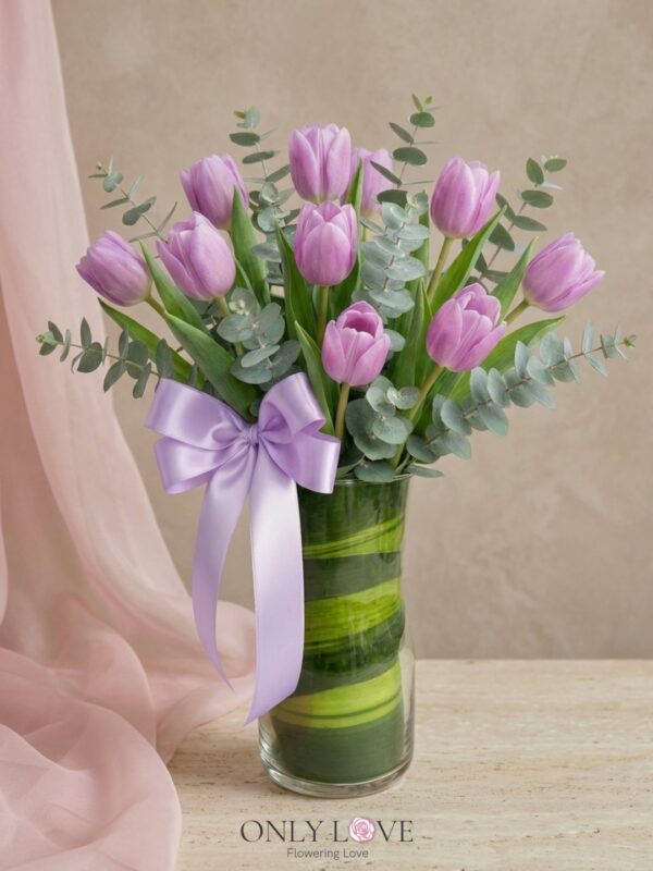 VT031 Enchanted Blush Tulip in Vase – Florist Kuala Lumpur