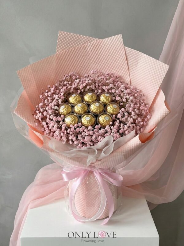 E07 Enchanted Blush Ferrero Rocher Bouquet