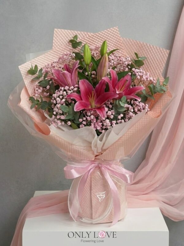 A09 Enchanted Blush Lilies Bouquet (M)