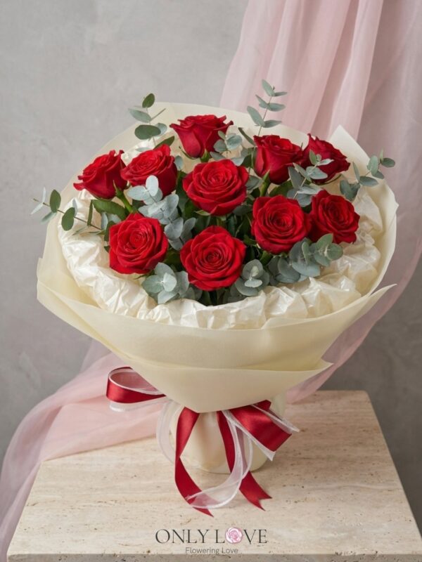 L22 Enchanted Blush Roses Bouquet (M)