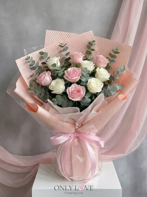 L26 Enchanted Blush Lilies Bouquet (M)
