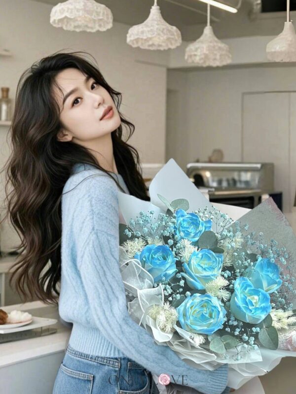 L46 Classic Elegance Blue Rose Bouquet – Florist Klang