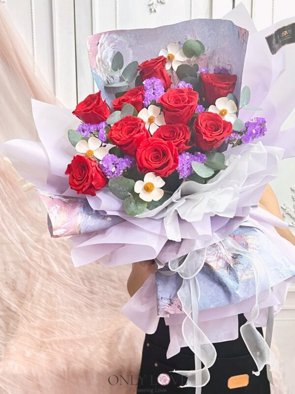 L65 Classic Elegance Rose Bouquet – Florist KLCC