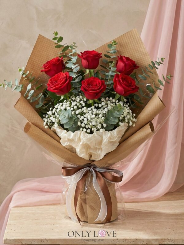 L76 Enchanted Blush Roses Bouquet (M)