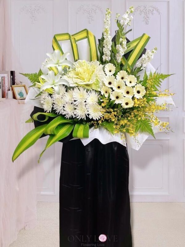 C66 Condolence Satin Box – Florist Brickfields
