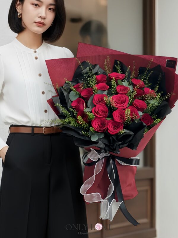 L83 Luxury Rose Bouquet – Florist Ampang