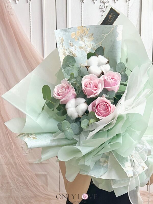L131 Classic Elegance Rose Bouquet – Florist Damansara Perdana