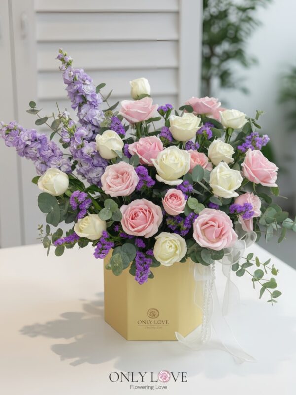 BB034 Classic Elegance Rose Bloom Box – Florist Ampang